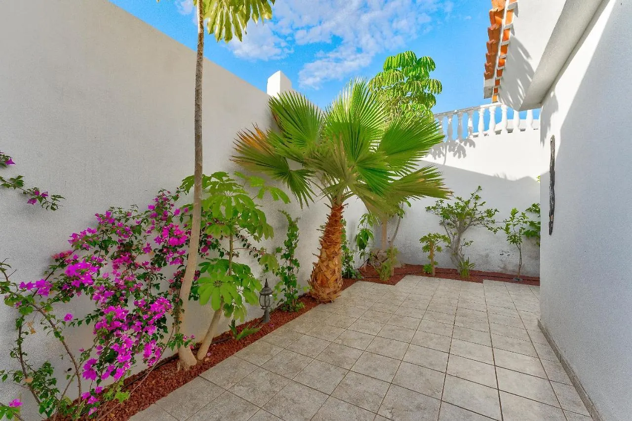 Marvelous Holiday Home - Villa La Caleta Costa Adeje